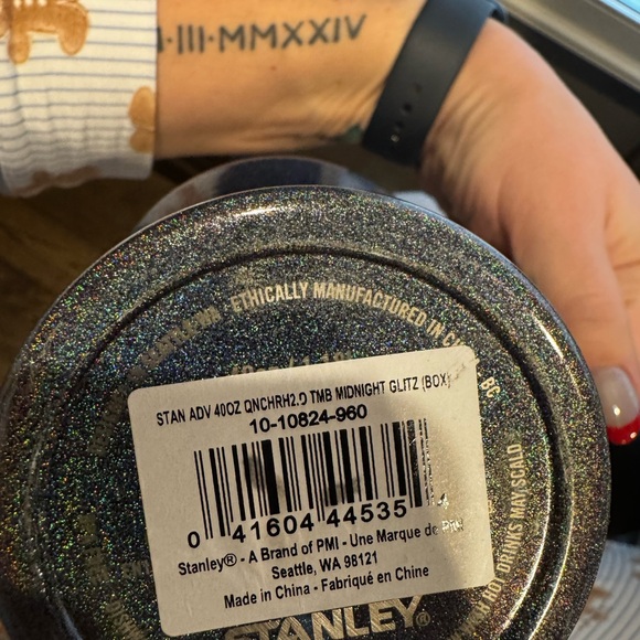 Stanley Midnight Glitz 40oz - Picture 3 of 3